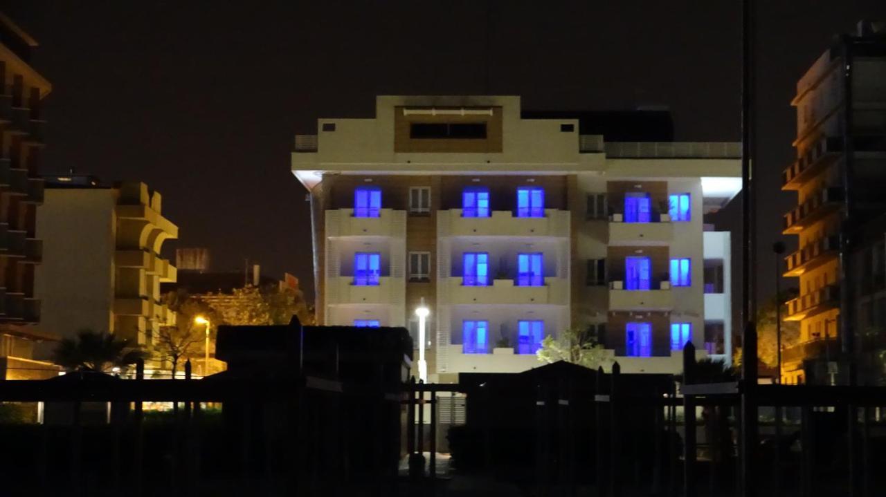 Hotel Record Риччоне Екстер'єр фото